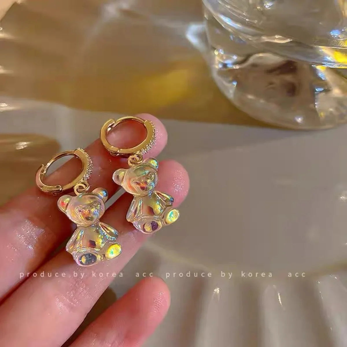 Orecchini pendenti a forma di orsetto con zirconi brillanti in rame dorato |   Nuovi Gioielli Trendy per Feste e Matrimoni |   Regalo Perfetto per Ragazze