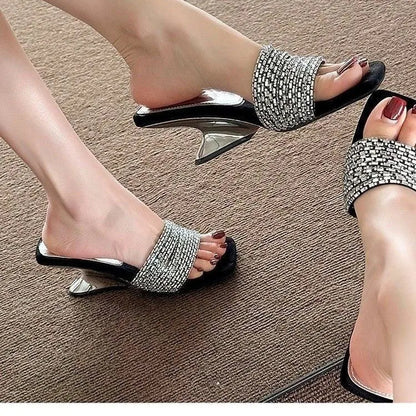 Sandali classici con tacco alto con rivetti Ciabatte con tacco grosso da donna Eleganti pantofole semplici Primavera Estate Nuovo stile Casual per il tempo libero