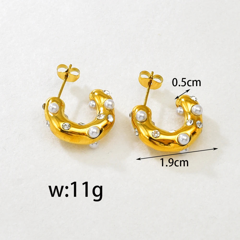 Orecchini a bottone in acciaio inossidabile E108 con perle di zircone colorate con motivi irregolari Orecchini alla moda a forma di C per donna