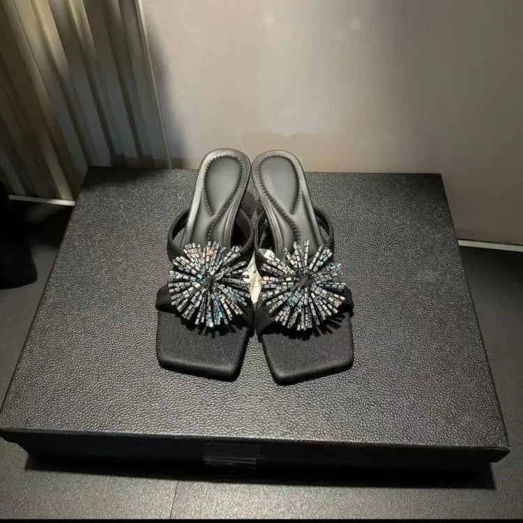 Damen-Sommersandalen 2026 Neue High-End-Outdoor-Trend-Strass-Sandalen mit klobigem Absatz