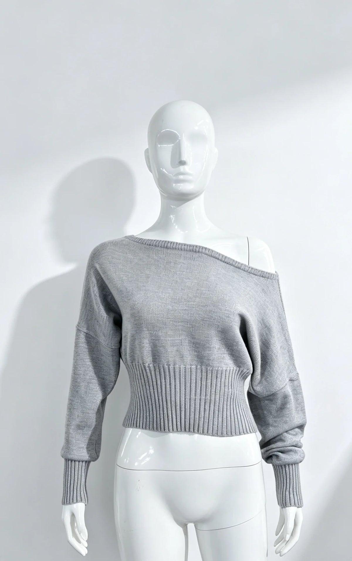 Maglione da donna monospalla in maglia, elegante, a maniche lunghe, caldo, con cintura in vita, pullover ampio, abbigliamento invernale autunnale, nuovo modello tinta unita