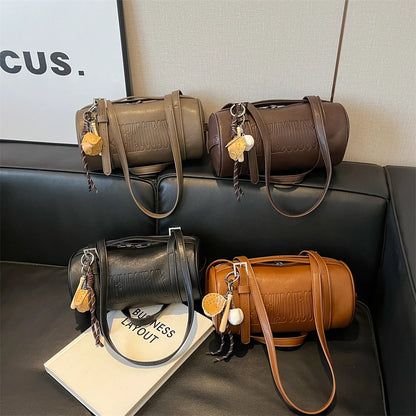 Borse a tracolla multifunzionali a forma di cilindro per donna 2024 Borse invernali di ultime borse firmate Borsa a tracolla di lusso con pendente