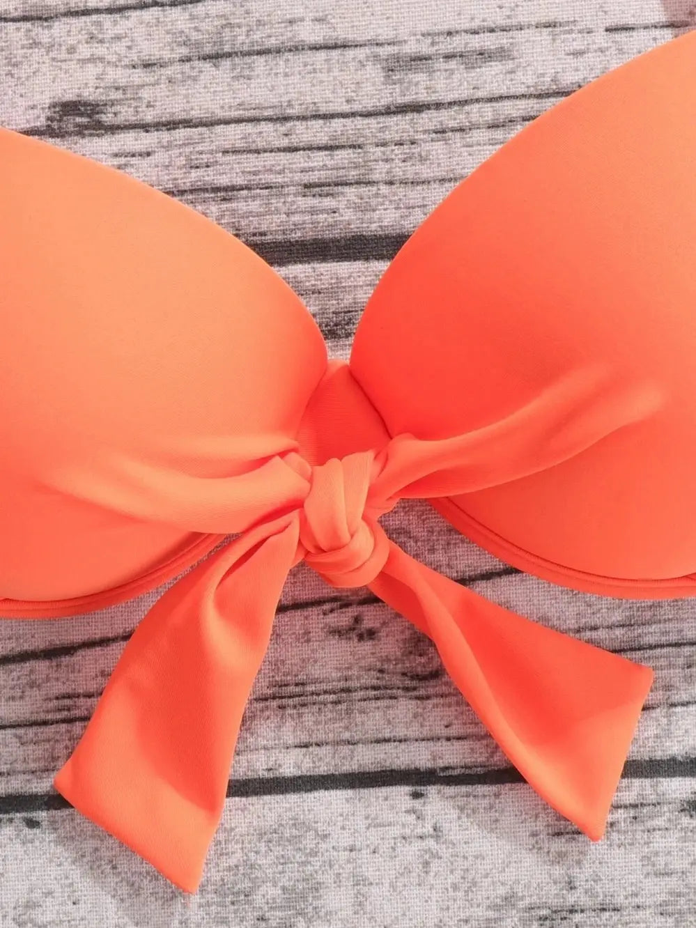 Costume da bagno tropicale a 3 pezzi con bikini halter push-up e camicia da spiaggia, per donna, collezione 2026