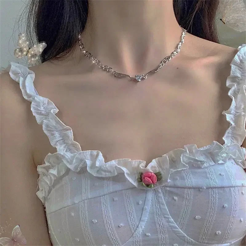 Collane con ciondolo a forma di cuore con ali d'angelo Colore argento 5A Cubic Zirconia Stile minimalista Catena clavicola Gioielli per donne e ragazze
