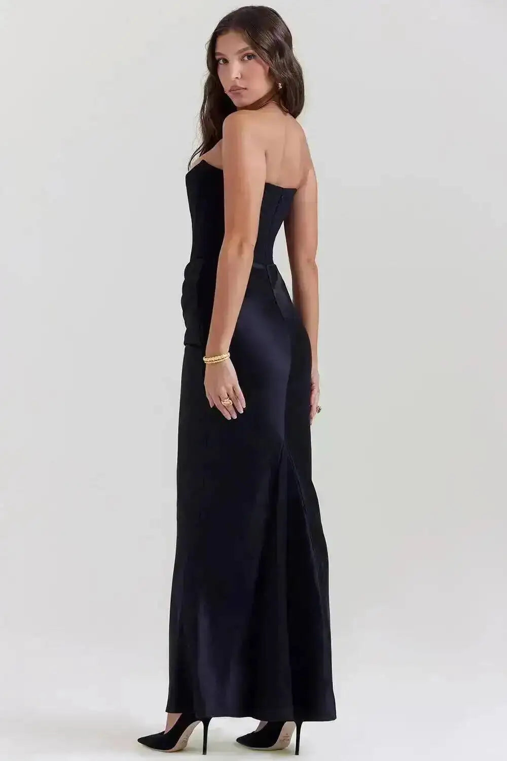 Giyu Sexy Satin Evening Club Abiti da festa Donna 2025 Estate senza spalline con spalle scoperte Lisca di pesce increspato Maxi abito lungo Abito elegante