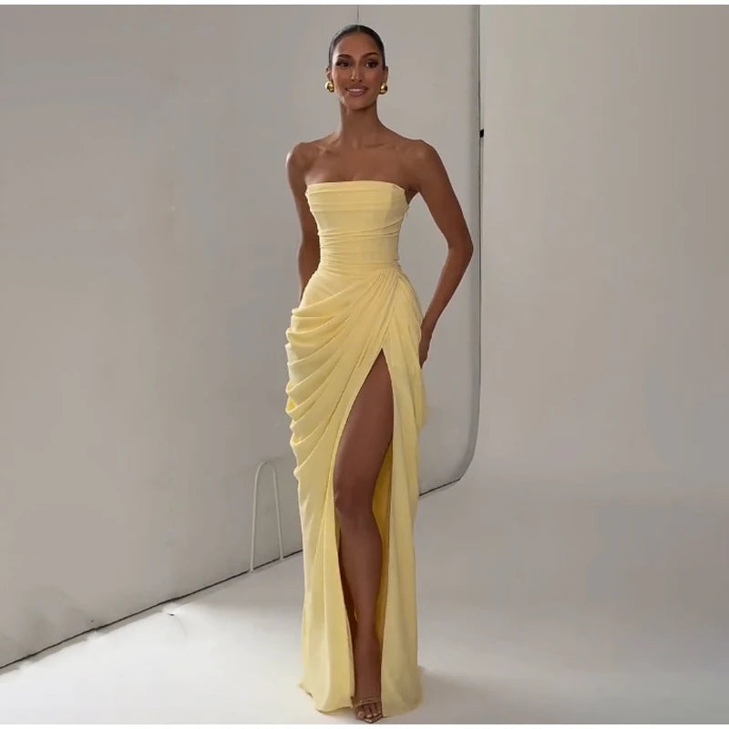 Abito da sera elegante da donna sexy, monocolore, plissettato, senza spalline, scollo a V, spalle scoperte, senza schienale, vita alta, con spacco, 2026