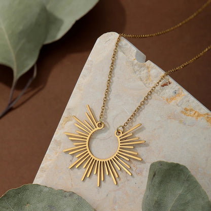 Collier soleil style bohème moderne Bijoux soleil Collier demi-faisceau de soleil pour femmes Collier pendentif soleil Bijoux d'été