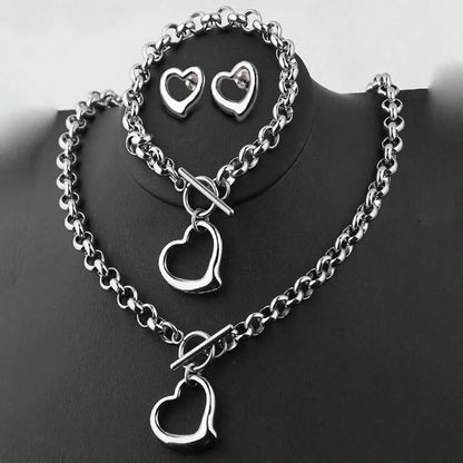 Aomogo Set INS Exquisite Love Fashion Bracciale in acciaio inossidabile Orecchini Collana Set di ciondoli Articoli quotidiani per le donne Bomboniere