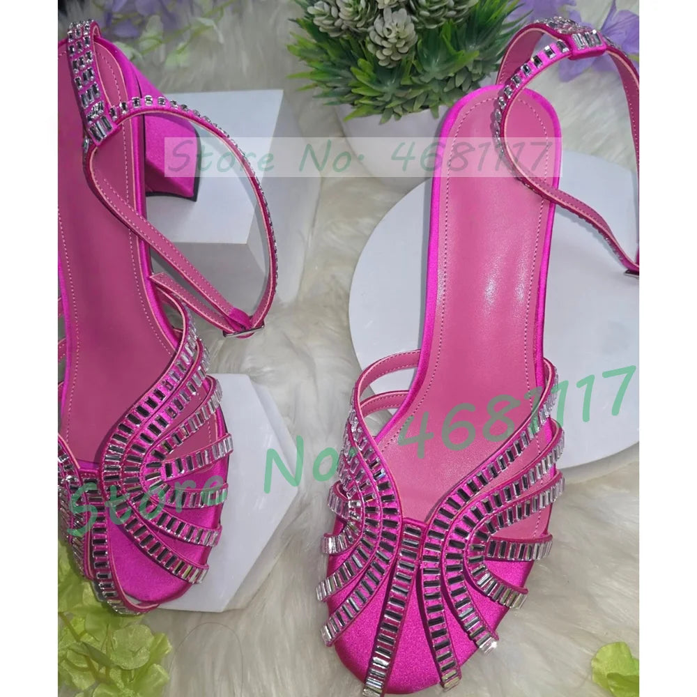 Sandali in raso con tacco medio a gabbia di cristallo da donna Scarpe femminili di lusso in pelle metallizzata Scarpe da sera estive con cinturino alla caviglia da donna