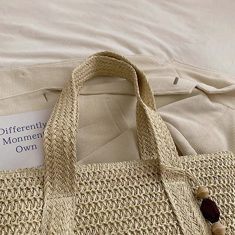Borsa a tracolla tessuta estiva borsa da spiaggia da donna borsa da viaggio con nappe da viaggio in paglia lavorata a maglia fatta a mano di grande capacità