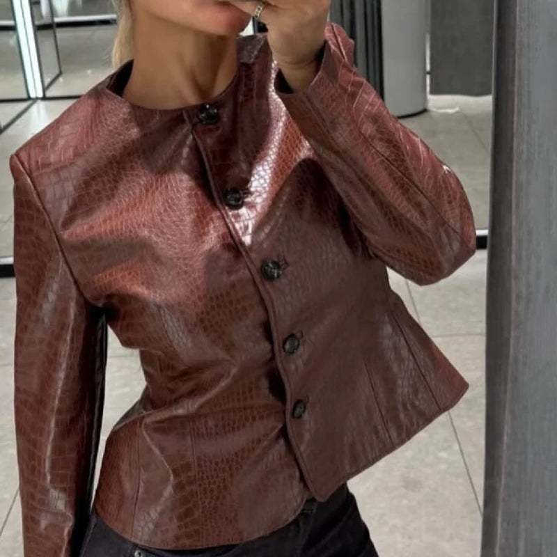 Giacca da donna in similpelle con stampa coccodrillo, scollo rotondo, chiusura con bottoni, orlo a peplum svasato, vestibilità slim, cappotto corto, abbigliamento da strada per donne.