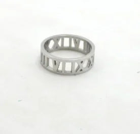 Anello minimalista con cuore d'amore in acciaio inossidabile per donna Anelli con zirconi intarsiati Gioielli di moda romantici impermeabili color oro