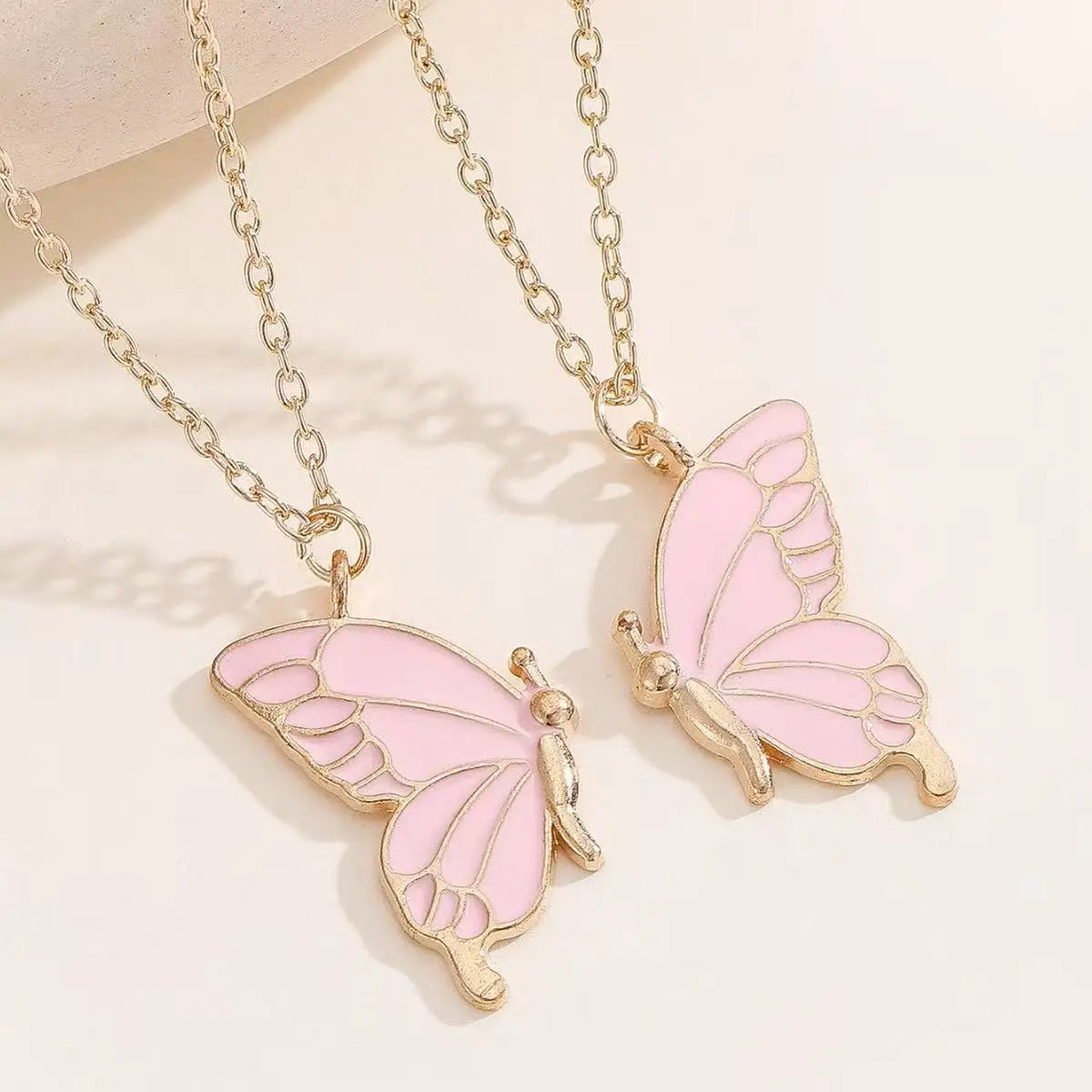 Collana con Ciondolo a Forma di Cuore con Ali d'Angelo in Argento con Micro Zirconi Incastonati, Nuovo Design Estetico di Alta Qualità, Squisita ed Elegante