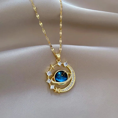 Collana in Acciaio Inossidabile con Ciondolo a Forma di Pianeta e Cielo Stellato, Elegante e Versatile