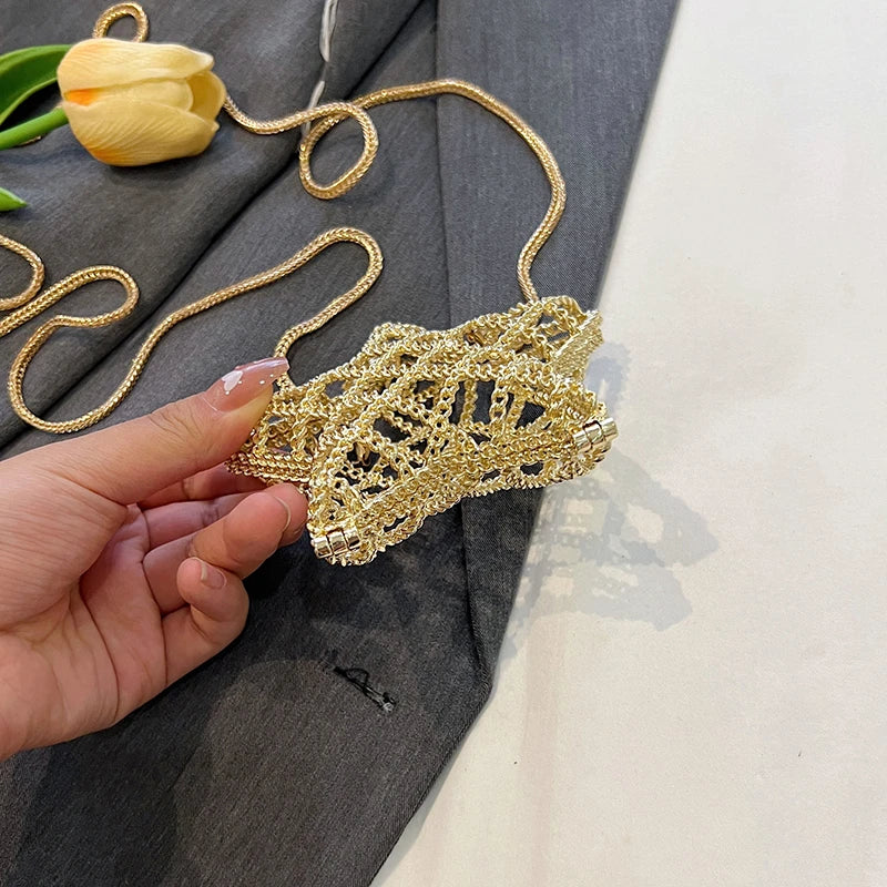 Borsa rossa con bocca in metallo moda per donna borse a tracolla in oro di alta qualità Designer borsa a tracolla scavata borsa da pranzo carina