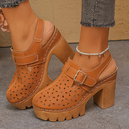 Nouvelles sandales d'été confortables pour femmes 2025 élégantes, talons hauts, sandales d'été à semelles épaisses, grandes chaussures décontractées à semelles épaisses pour femmes