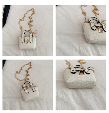 Borsa quadrata piccola da ragazza a tracolla per l'estate 2025, i nuovi bambini classici che portano una borsa a tracolla monospalla. portachiavi portafoglio