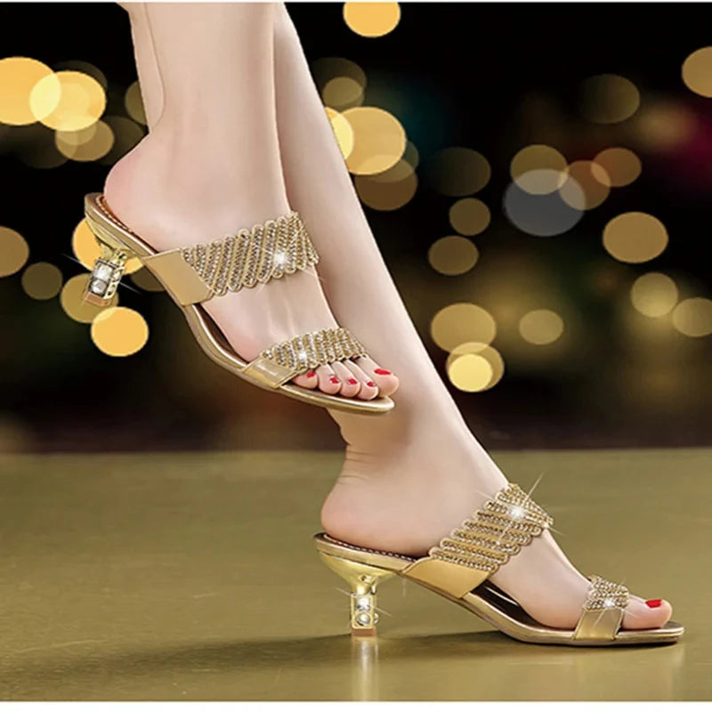 2024 nuove donne estate moda Comfort sandali eleganti oro una parola diamante tacco a spillo sandali con strass tacco medio