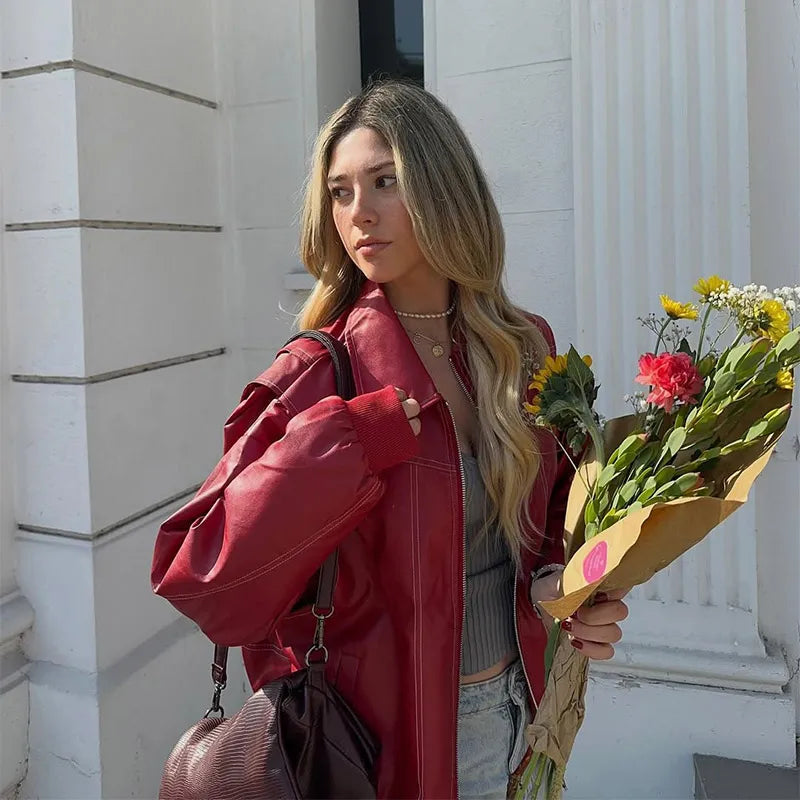 Giacca da pilota in pelle da donna con colletto alto, cerniera rossa, cappotto corto, abbigliamento casual alla moda, novità 2026, streetwear.