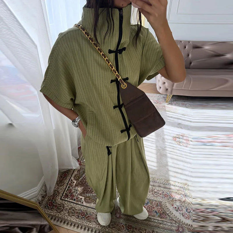 Completo Casual da Donna in Raso con Bottoni a Rana, Giacca a Collo Alto a Maniche Lunghe e Pantaloni a Lanterna Larghi, Moda Autunno 2026