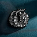 Huitan Orecchini a cerchio da donna unici intarsiati con zirconi brillanti Accessori speciali alla moda Gioielli per la festa nuziale quotidiana