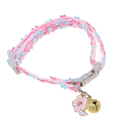Forniture per collane per animali domestici Collare per gatti con fiori in pizzo colorato Gioielli per cani Fascia per collo Campana Forniture essenziali per animali domestici Collare per gatti con archetto da collo