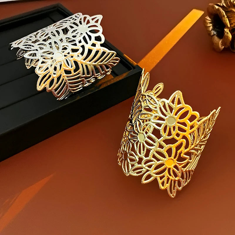 Bracciale in lega geometrica multistrato con anello in metallo per donna Accessori per gioielli da festa di lusso con anello da braccio stile esagerato e fresco
