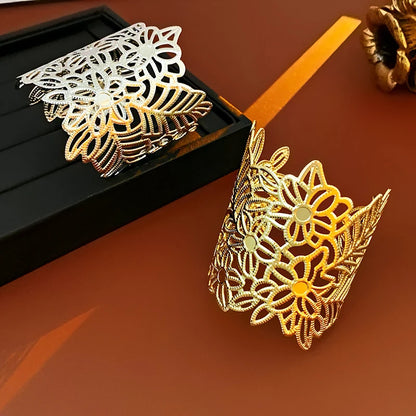 Bracciale in lega geometrica multistrato con anello in metallo per donna Accessori per gioielli da festa di lusso con anello da braccio stile esagerato e fresco