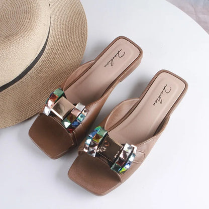 Claques d'été une pièce, nouvelles sandales de plage tendance à strass de couleur unie, chaussures plates décontractées pour femmes