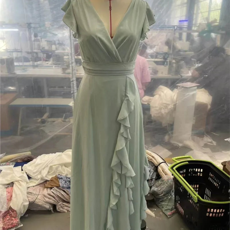 Abito lungo da donna elegante in tinta unita con volant senza maniche sexy con scollo a V Abiti lunghi da sera per feste da donna bohémien alla moda