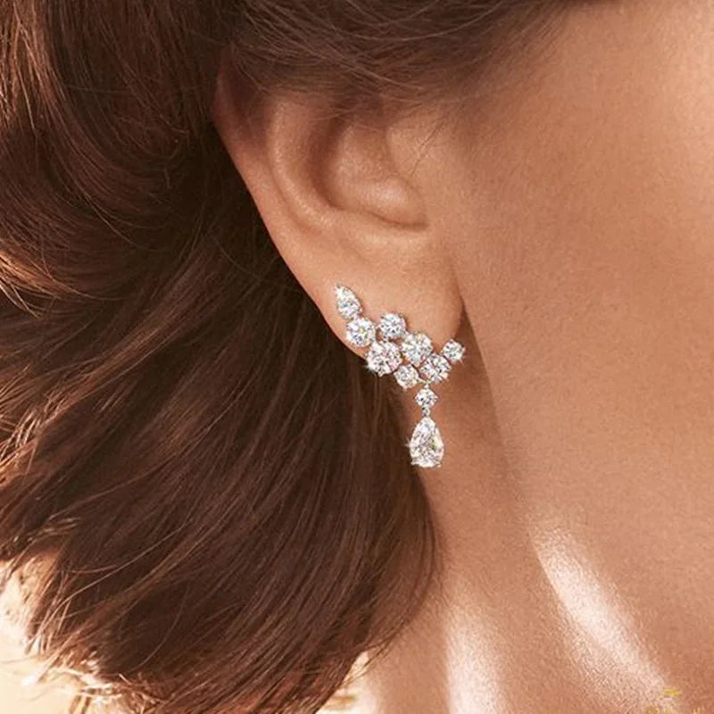 Huitan Orecchini a bottone con zirconi scintillanti da donna Splendidi accessori per piercing all'orecchio alla moda per la festa nuziale femminile Nuovi gioielli