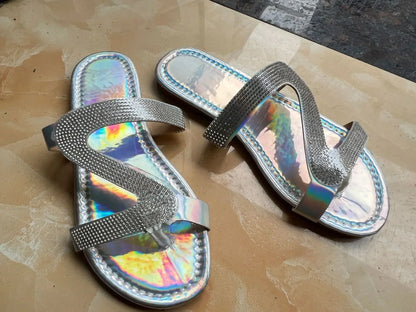 Sandales sexy pour femmes Plage d'été Bouche peu profonde Strass Défilé de mode pour femmes Chaussures confortables et légères Sandales féminines