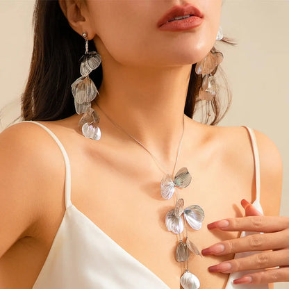 Set di collane con orecchini pendenti con foglie di ginkgo eleganti estetici per le donne Set di gioielli con nappe da sposa romantiche Accessori per il collo del partito
