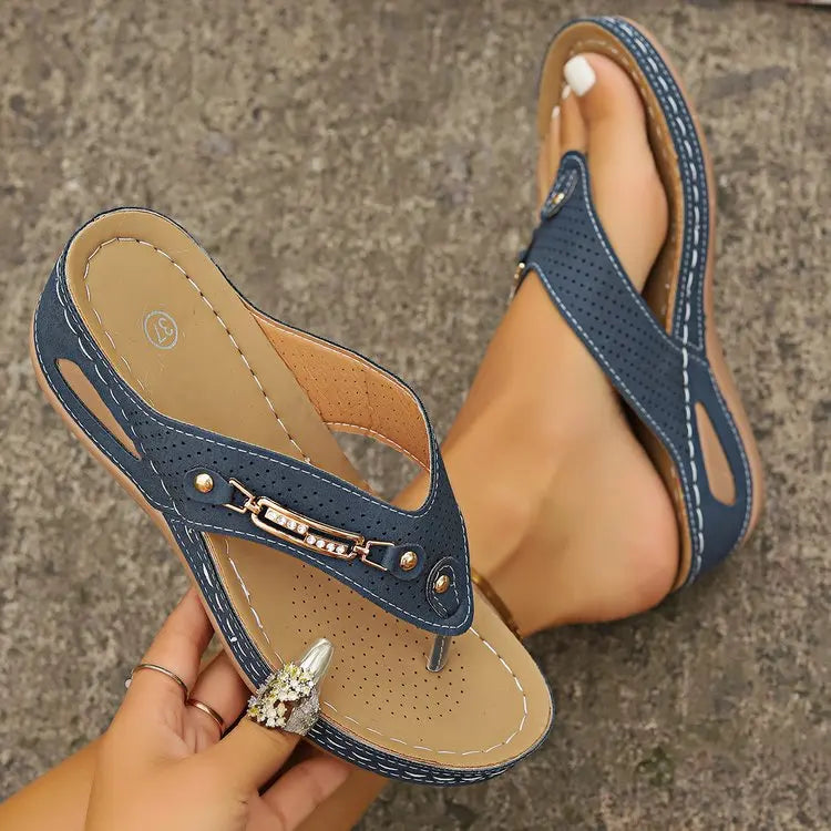 Sandales Orthopédiques d'Été pour Femmes, Nouvelles Tongs Orthopédiques avec Support de Voûte Plantaire, Claquettes à Semelle Épaisse Antidérapante pour Usage Quotidien et Plage
