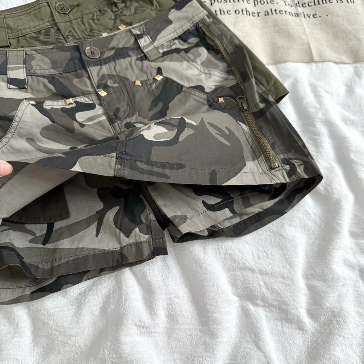 Y2K Minigonna moda Donna Harajuku Retro Camouflage Stampa grafica Verde militare Gonna corta Goth Multi tasche Pantaloncini a vita bassa