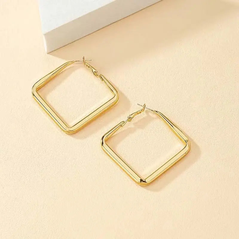 Orecchini a cerchio quadrati color oro moda per le donne Gioielli esagerati con orecchini a cerchio irregolari geometrici in metallo