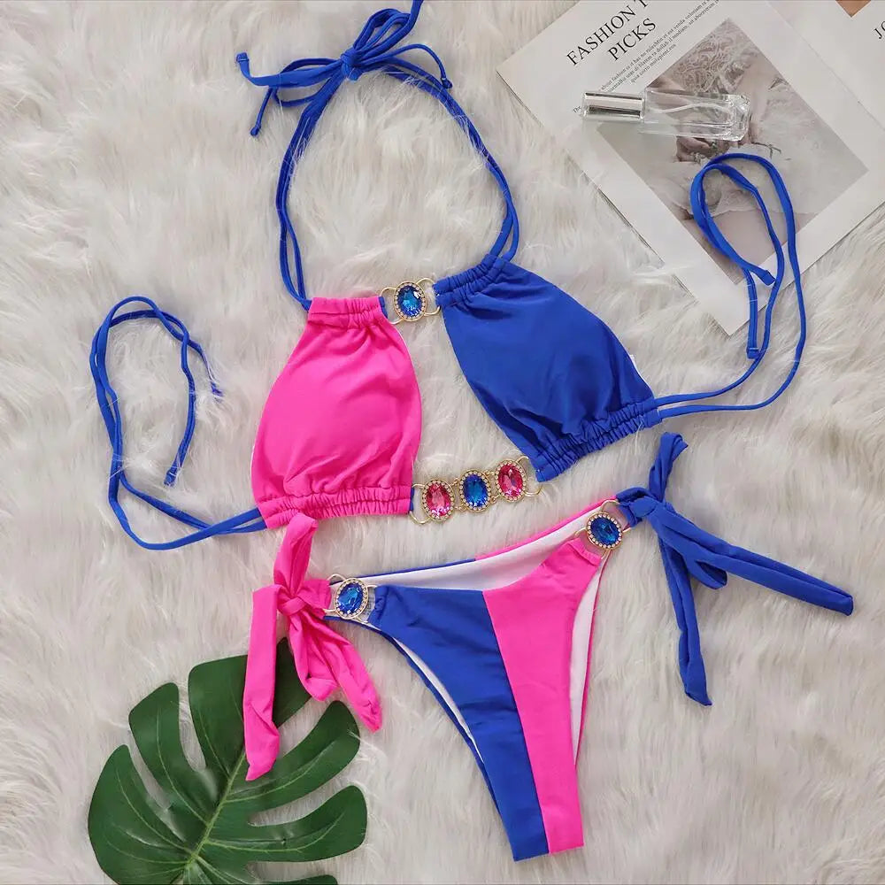 2026 Bikini da donna a due pezzi con scollo all'americana e inserti di diamanti, modello intagliato, costume da bagno da spiaggia