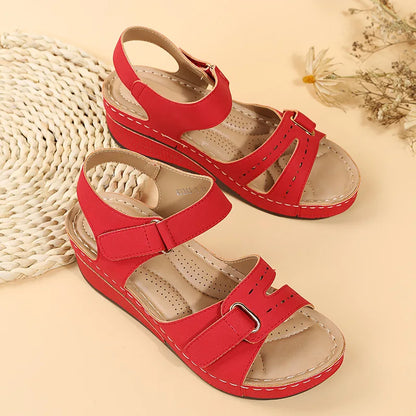 Sandali con zeppa estivi per donna 2025 Scarpe da spiaggia antiscivolo di nuova moda Donna Sandali con plateau casual leggeri Mujer Plus Size