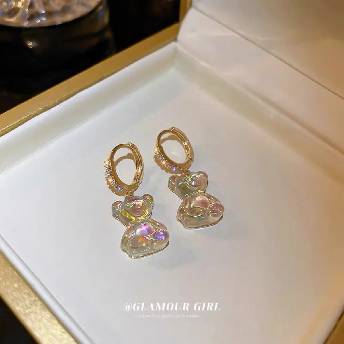 Orecchini pendenti a forma di orsetto con zirconi brillanti in rame dorato |   Nuovi Gioielli Trendy per Feste e Matrimoni |   Regalo Perfetto per Ragazze