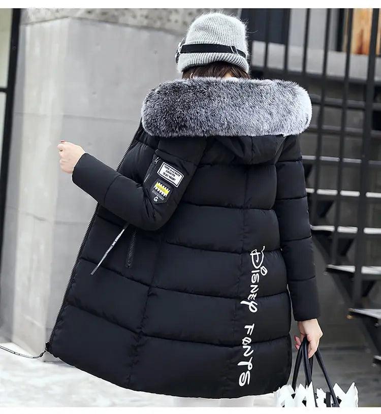 Parka Invernale da Donna con Cappuccio e Collo in Pelliccia, Giacca Lunga Elegante con Zip e Patch con Lettere, Calda e Spessa, Capospalla Femminile per la Neve