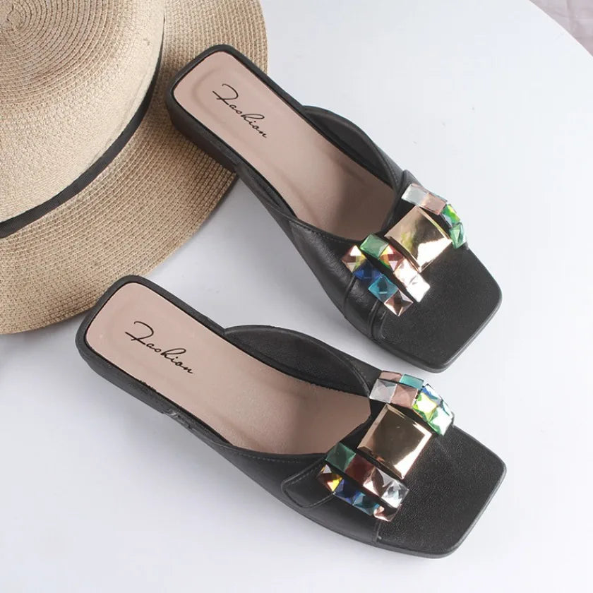 Claques d'été une pièce, nouvelles sandales de plage tendance à strass de couleur unie, chaussures plates décontractées pour femmes
