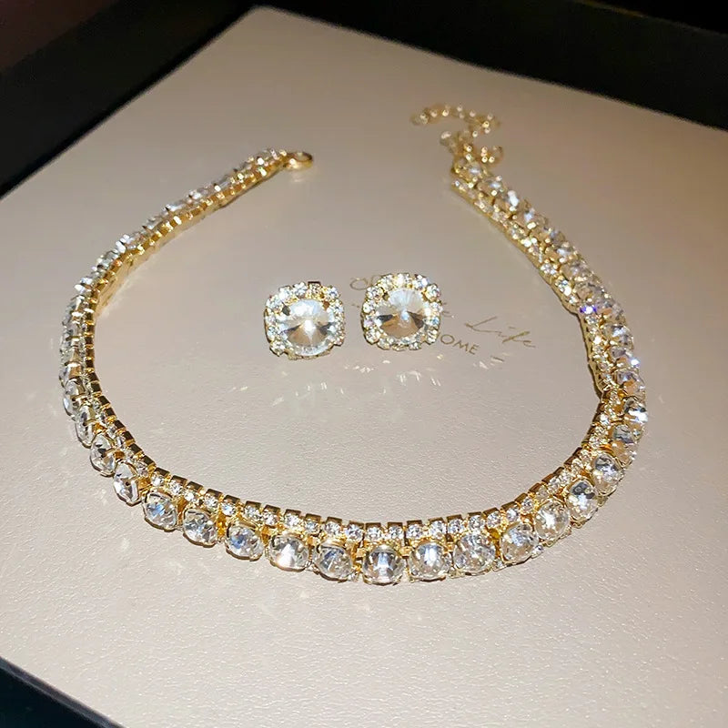 Orecchini a bottone con collana di strass verdi di lusso per le donne collane con Choker di cristallo Set di gioielli per banchetti di matrimoni di moda da donna
