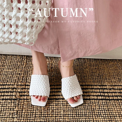 Sandales d'été pour femmes, pantoufles de style concis, sandales en tissu pour filles, sandales de mariée sexy à talon chaton élégant