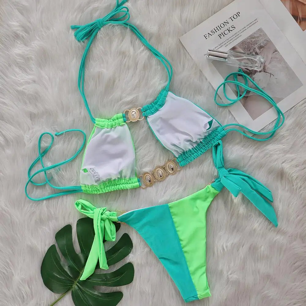 2026 Bikini da donna a due pezzi con scollo all'americana e inserti di diamanti, modello intagliato, costume da bagno da spiaggia