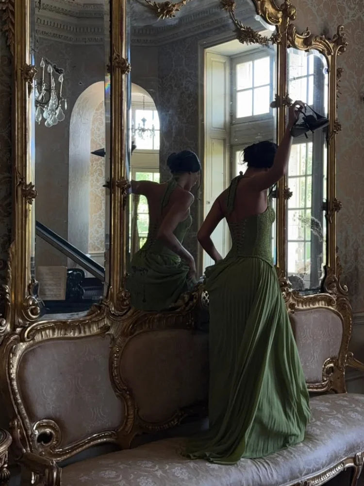 Chic Green Fishbone Halter Abito lungo Lady Solid Sexy Backless Pieghettato Off-spalla Abiti a trapezio 2025 nuovo abito da festa di Natale