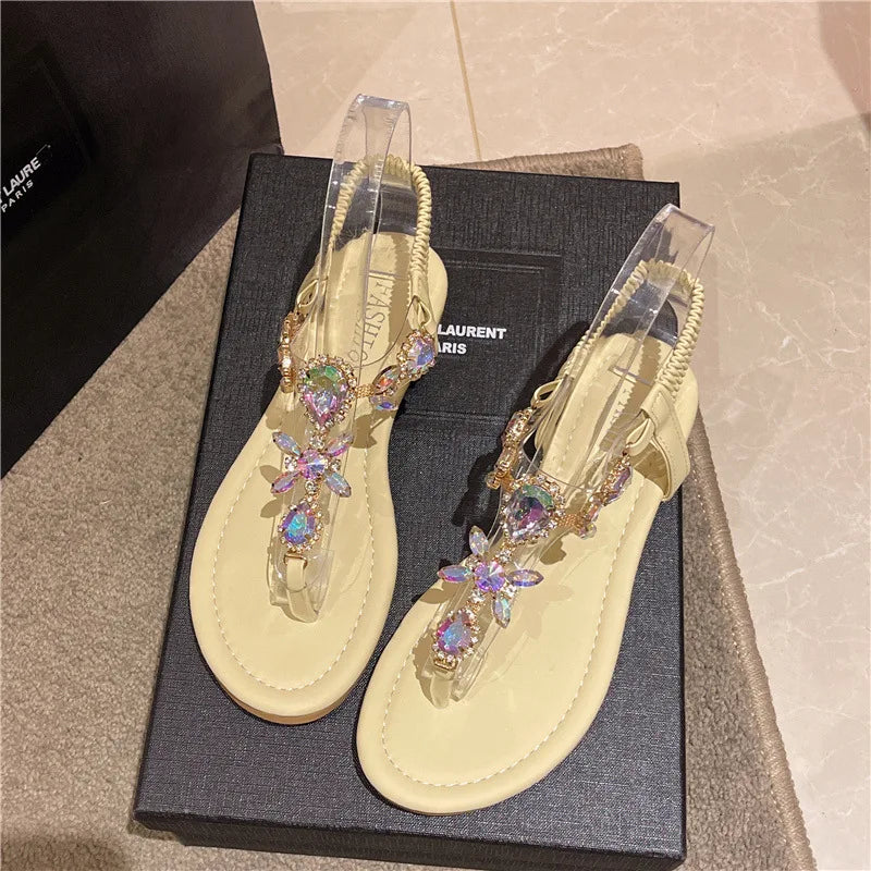 Appartamenti estivi Sandali Delle Donne di Cristallo Clip Toe Pantofole di Tendenza di Marca di Lusso Scarpe Da Donna Spiaggia Causale Presentazioni Aziende Produttrici Giochi Mujer Zapatos 2023