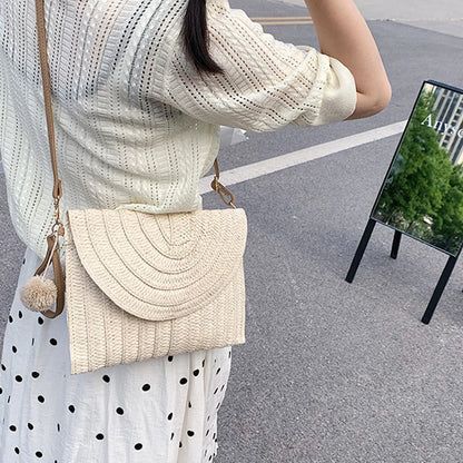 Pochette di paglia da spiaggia estiva borsa a tracolla con ciondolo a sfera carina per le donne borse a tracolla da viaggio borsa da donna borse Casual borsa di vimini