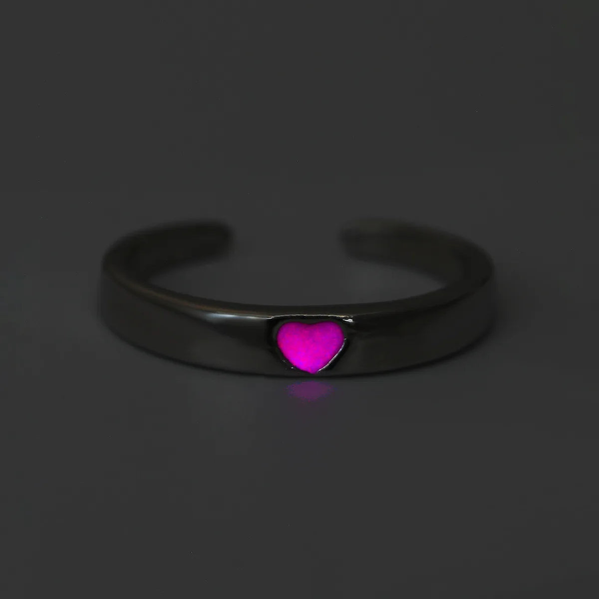 Anello aperto con zirconi vegetariani a tema amore per donna, design accattivante, stile raffinato, lusso discreto, anello personalizzato per l'indice.