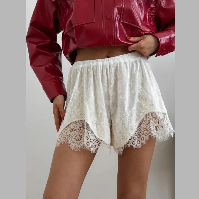 Pantaloncini Corti in Velluto con Inserti in Pizzo Sexy, Vita Alta Elastica, Mini Shorts Larghi da Donna, Nuova Collezione Estiva 2026, Streetwear Femminile
