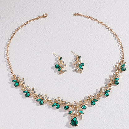 Boucles d'oreilles, colliers, parures de bijoux, mariages, fêtes et cadeaux de vacances en forme de feuilles à la mode pour femmes pour un usage quotidien.